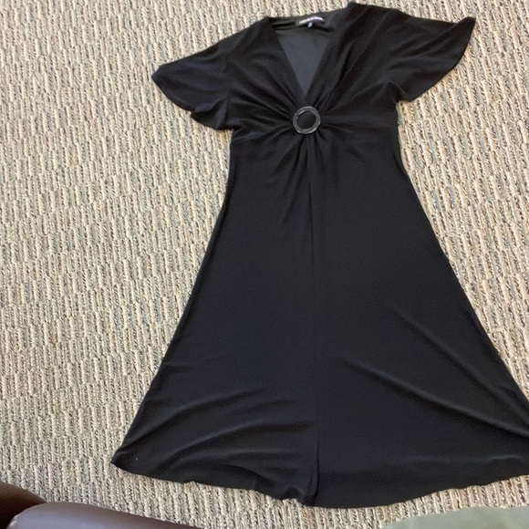 Jones Wear Dress Empire Waist V-Neck Short Sleeves - Picture 2 of 9